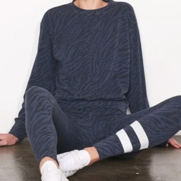 SUNDRY x Anthropologie Blue Black Zebra Stripes Top Size Medium - Picture 8 of 8